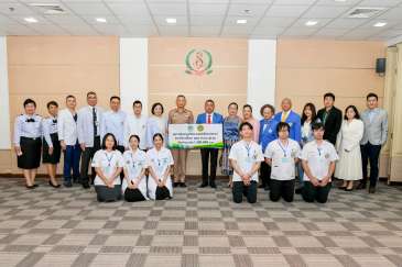 พิธีมอบทุนการศึกษามูลนิธิทุนแพทย์เพื่อปวงประชา ประจำปีการศึกษา 2567