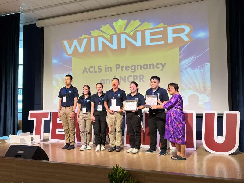 ขอแสดงความยินดีกับ ทีมแพทย์ประจำบ้านเวชศาสตร์ฉุกเฉิน พยาบาลเวชปฏิบัติฉุกเฉิน และนักฉุกเฉินการแพทย์ โรงพยาบาลสมเด็จพระปิ่นเกล้า